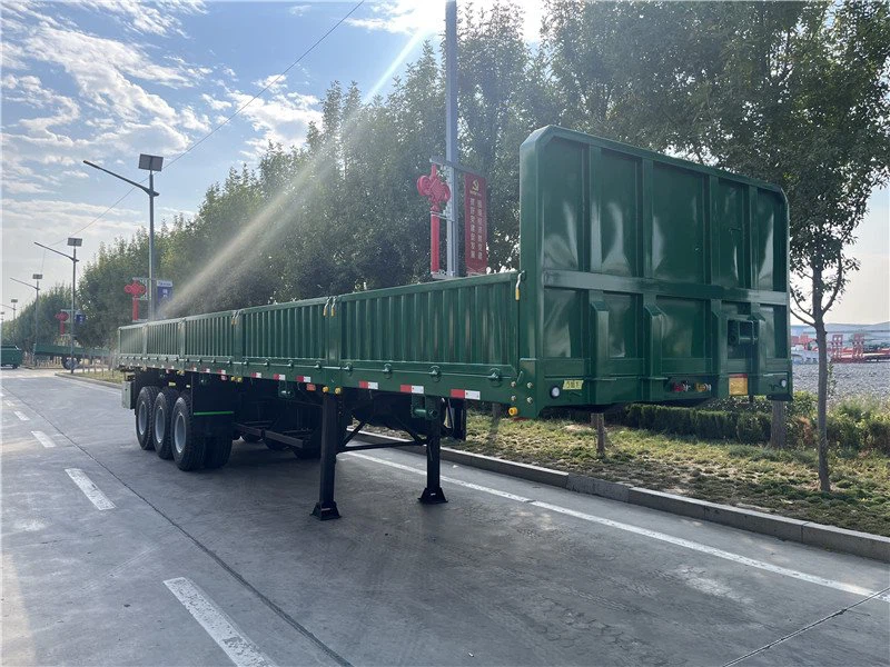 3nápravový návěs s bočnicí